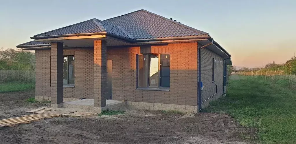 Дом в Белгородская область, Белгородский район, с. Стрелецкое ул. ... - Фото 1