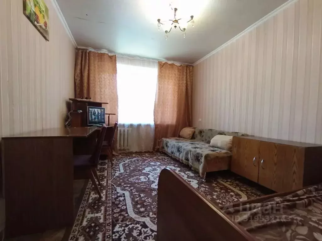 2-к кв. Краснодарский край, Ейск Пионерская ул., 8 (40.0 м) - Фото 0