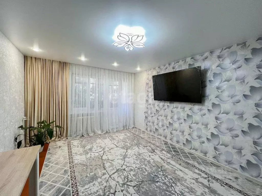 3-к кв. Ярославская область, Ярославль ул. Ньютона, 63к3 (62.6 м) - Фото 1