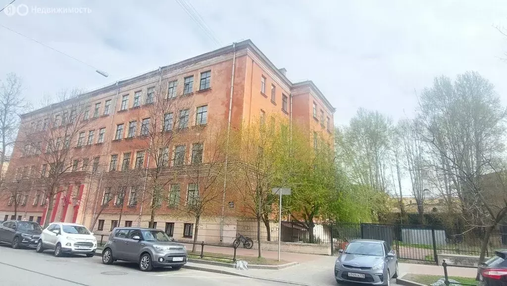 3-комнатная квартира: Санкт-Петербург, 3-я линия Васильевского ... - Фото 0