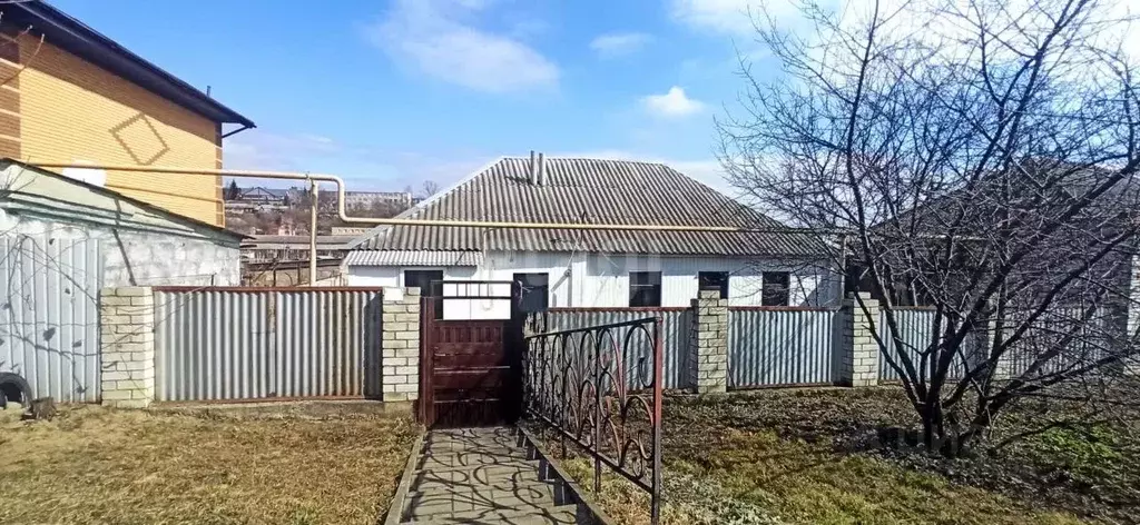 Дом в Белгородская область, Губкин ул. 1-я Академическая (72 м) - Фото 0