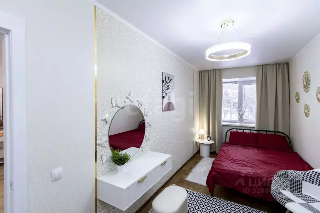 2-к кв. Тюменская область, Тюмень ул. Мельникайте, 103 (42.5 м) - Фото 1