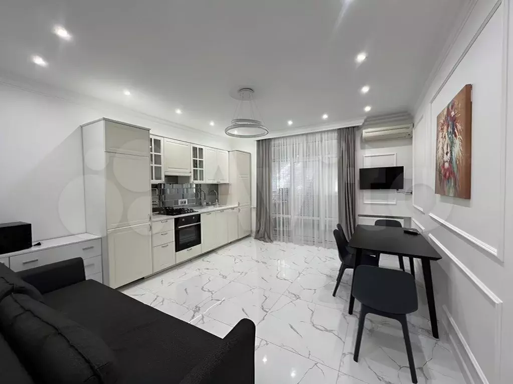 3-к. квартира, 95 м, 1/9 эт. - Фото 0