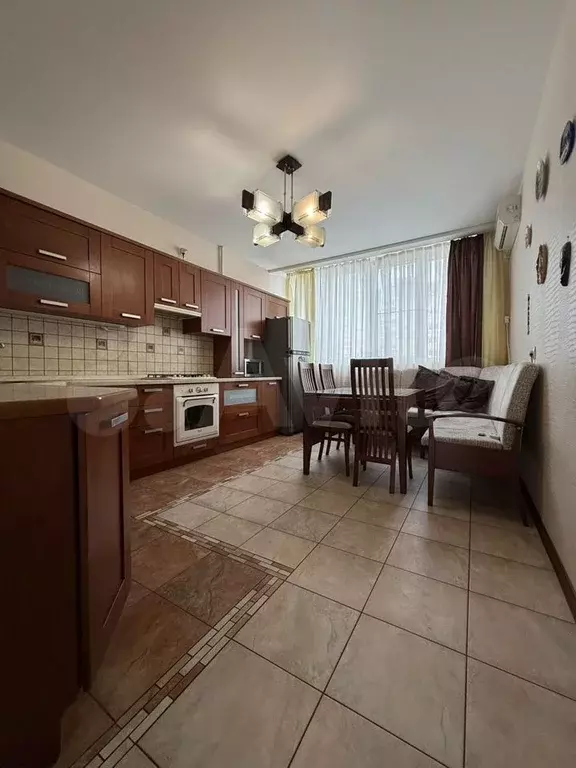 3-к. квартира, 90 м, 5/10 эт. - Фото 0