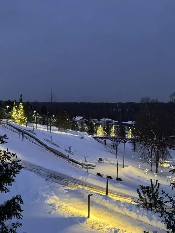 Участок в Московская область, Красногорск городской округ, д. ... - Фото 0