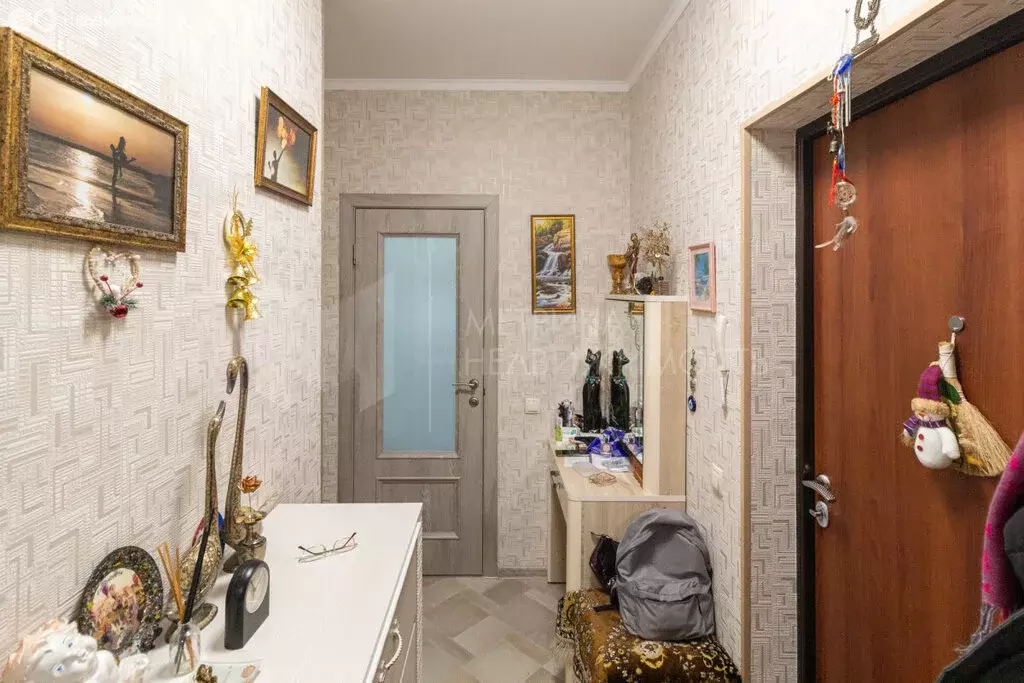 1-комнатная квартира: Тюмень, улица Парада Победы, 9 (33 м) - Фото 1