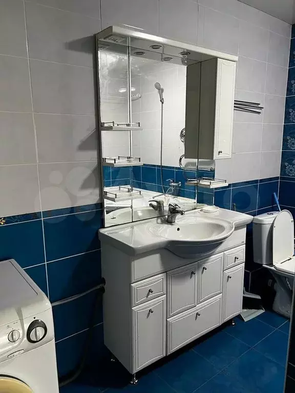 2-к. квартира, 60 м, 2/5 эт. - Фото 0