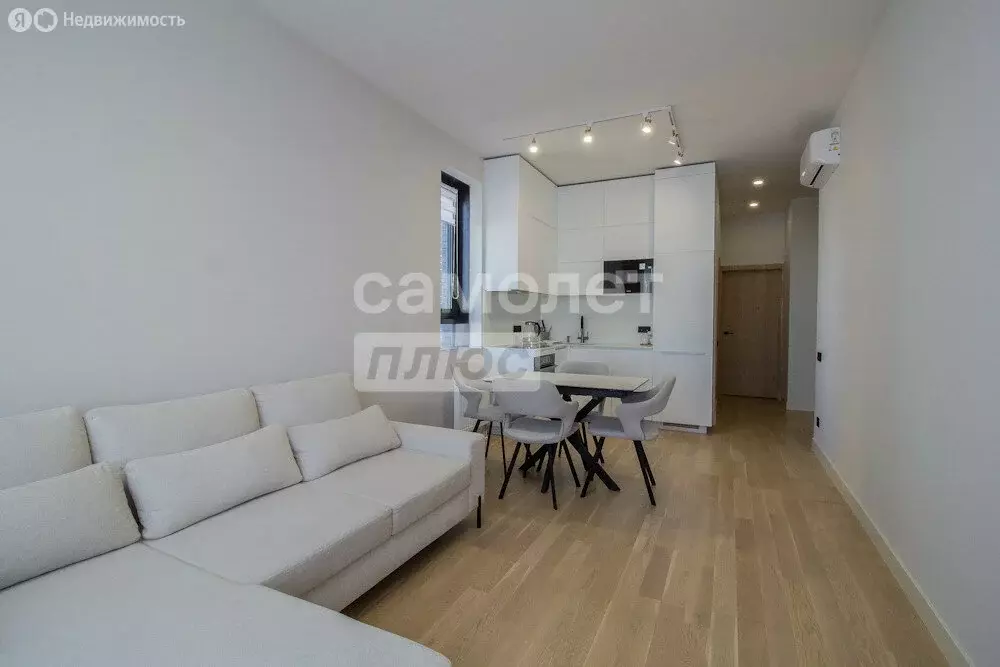 3-комнатная квартира: Владивосток, Авроровская улица, 6 (70 м) - Фото 1