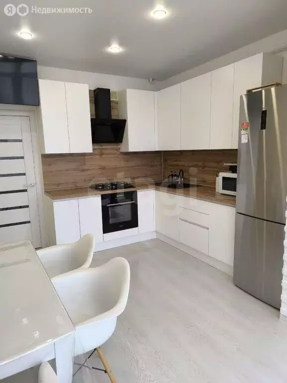 2-комнатная квартира: Евпатория, проспект Победы, 50 (74 м) - Фото 2