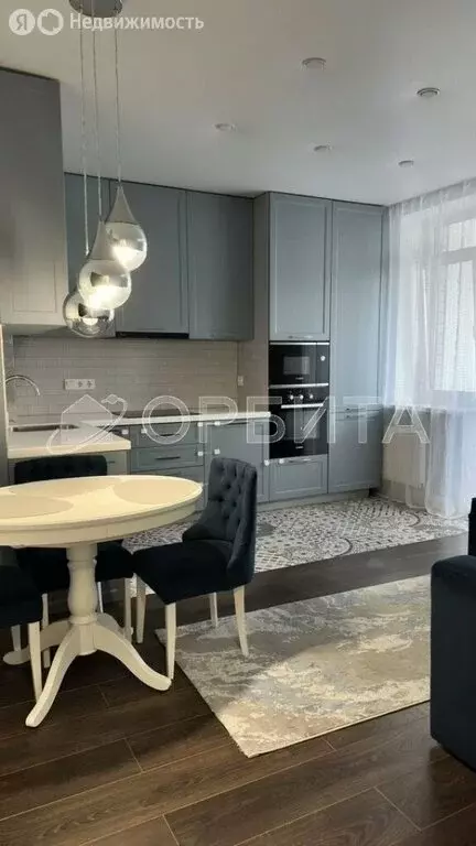 2-комнатная квартира: Тюмень, улица Тимофея Чаркова, 81к2 (74.1 м) - Фото 1