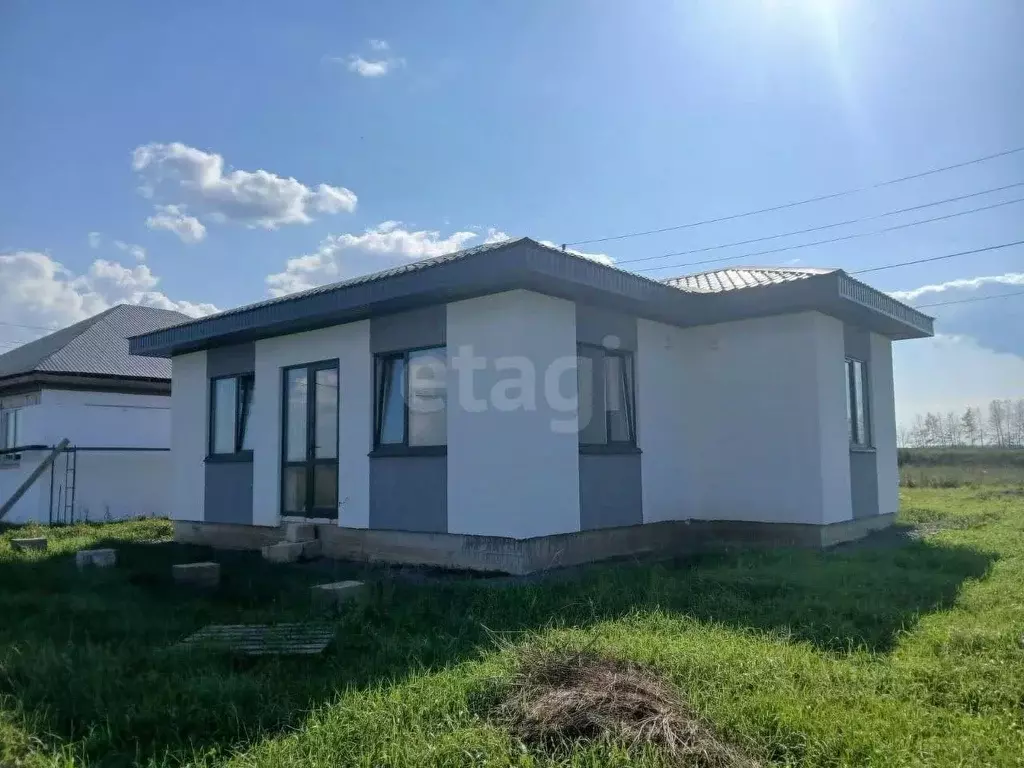 Дом в Башкортостан, Кармаскалинский район, Кабаковский сельсовет, д. ... - Фото 1