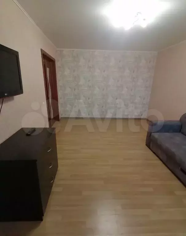 1-к. квартира, 40 м, 4/10 эт. - Фото 1