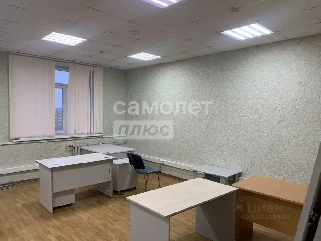 Офис в Тюменская область, Тюмень ул. Республики, 211 (92 м) - Фото 1
