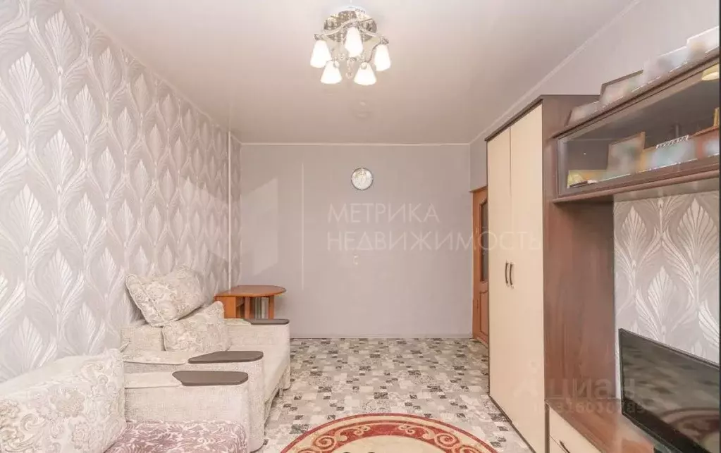 1-к кв. Тюменская область, Тюмень ул. Жуковского, 76 (32.8 м) - Фото 0