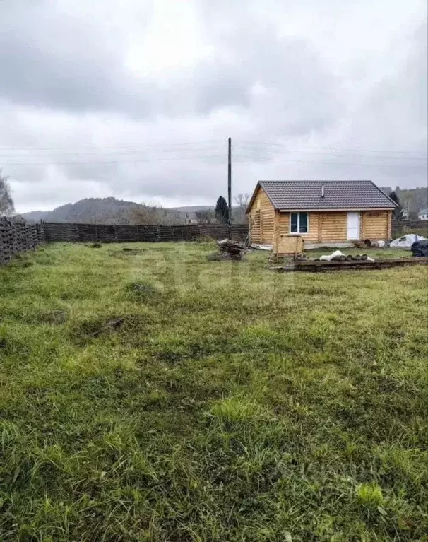 Дом в Алтайский край, Алтайский район, Айский сельсовет, с. Ая ул. ... - Фото 1