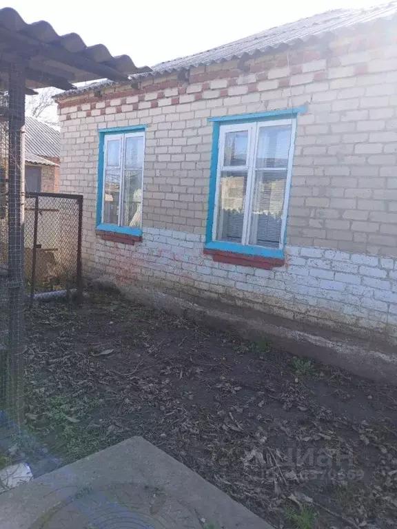 Дом в Ростовская область, Октябрьский район, Красюковская сл. ... - Фото 1