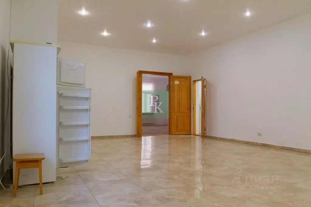 4-к кв. Крым, Симферополь ул. Сергеева-Ценского, 12/4 (166.0 м) - Фото 2