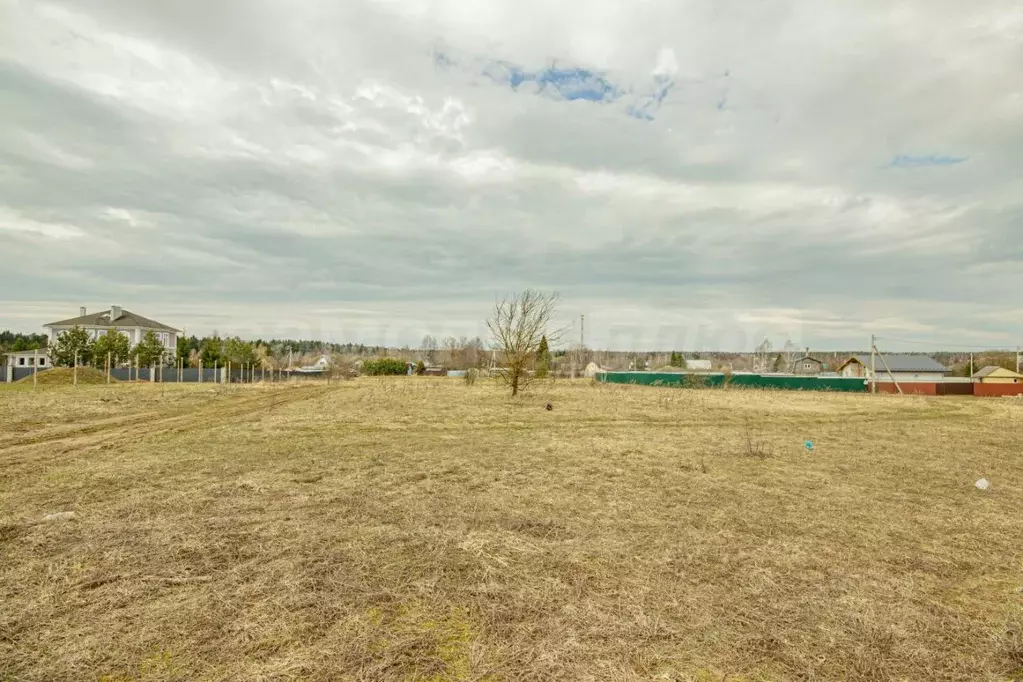 Участок в Московская область, Наро-Фоминский городской округ, д. ... - Фото 0