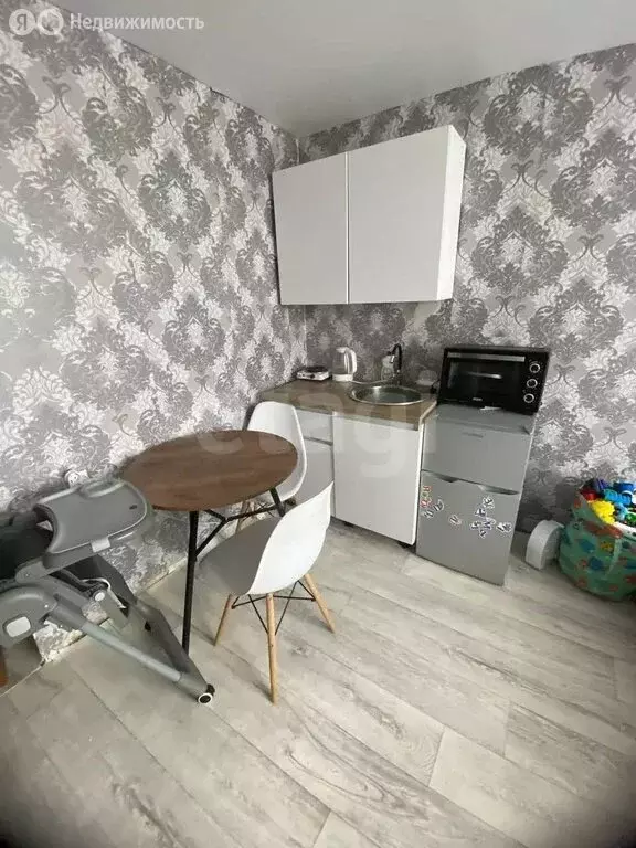 2-комнатная квартира: Альметьевск, улица Ризы Фахретдина, 65 (30.9 м) - Фото 2