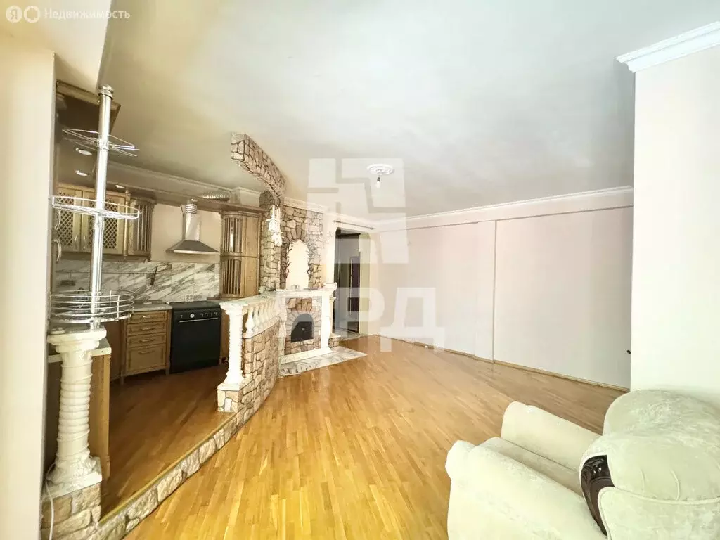 2-комнатная квартира: Таганрог, улица Яблочкина, 10 (72 м) - Фото 1