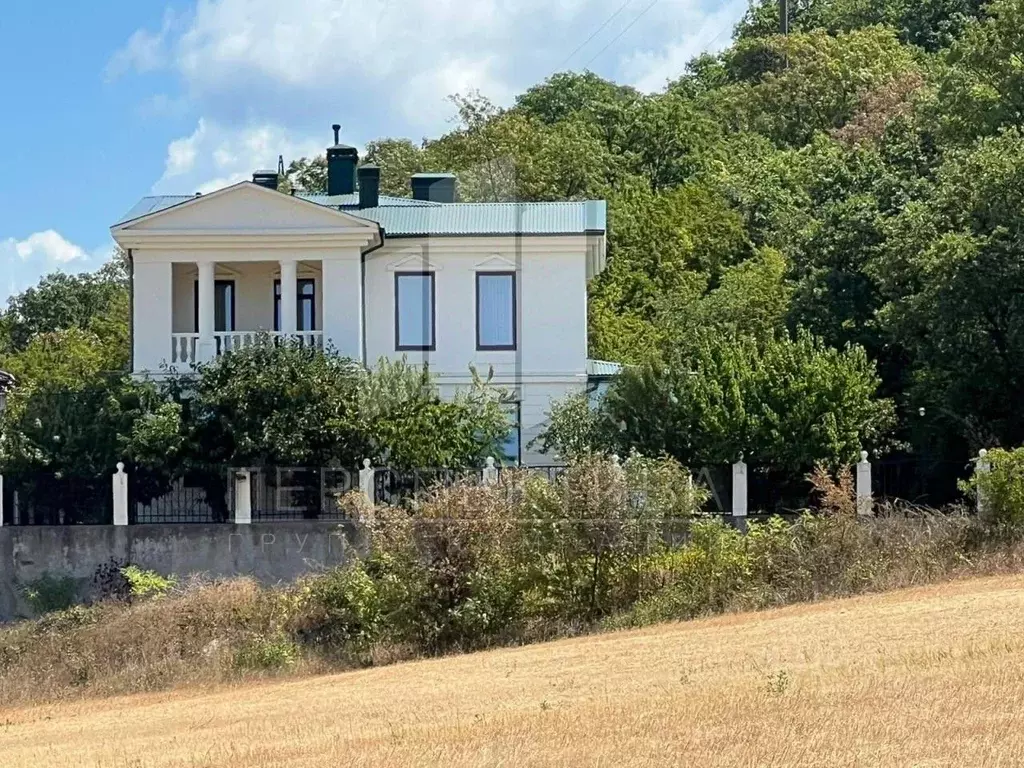 Дом в Краснодарский край, Геленджик ул. Калистратова, 28 (296 м) - Фото 1