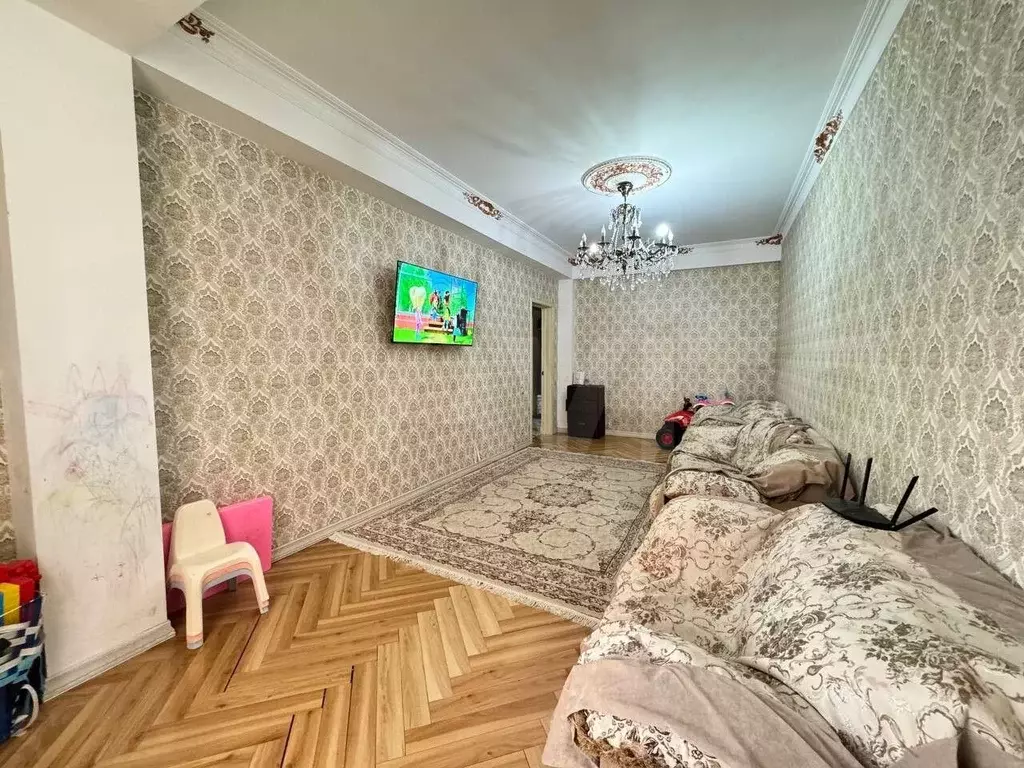 2-к. квартира, 90 м, 2/9 эт. - Фото 1