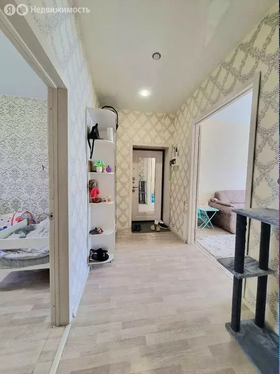3-комнатная квартира: Копейск, улица Макаренко, 32 (67 м) - Фото 1