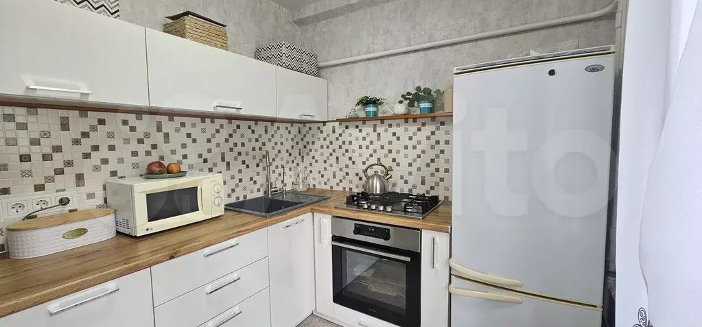 2-к. квартира, 43 м, 2/9 эт. - Фото 0