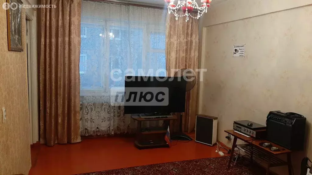 3-комнатная квартира: Омск, улица Лукашевича, 15 (49.6 м) - Фото 0