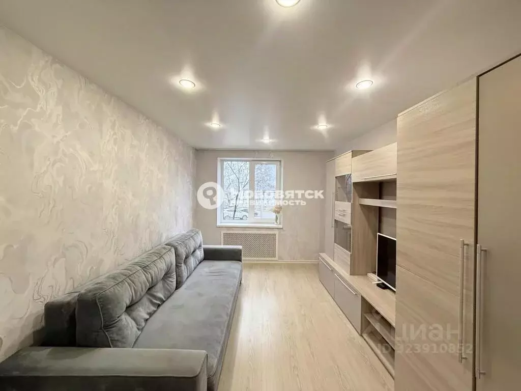 2-к кв. Кировская область, Киров Садовая ул., 3 (40.0 м) - Фото 1