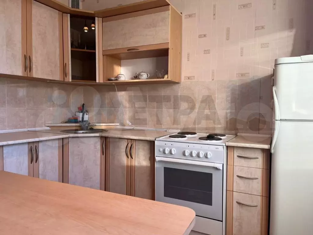 1-к. квартира, 41 м, 8/10 эт. - Фото 1