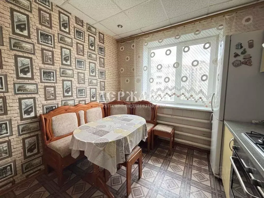 3-к кв. Белгородская область, Старый Оскол ул. Свердлова, 25 (63.1 м) - Фото 1