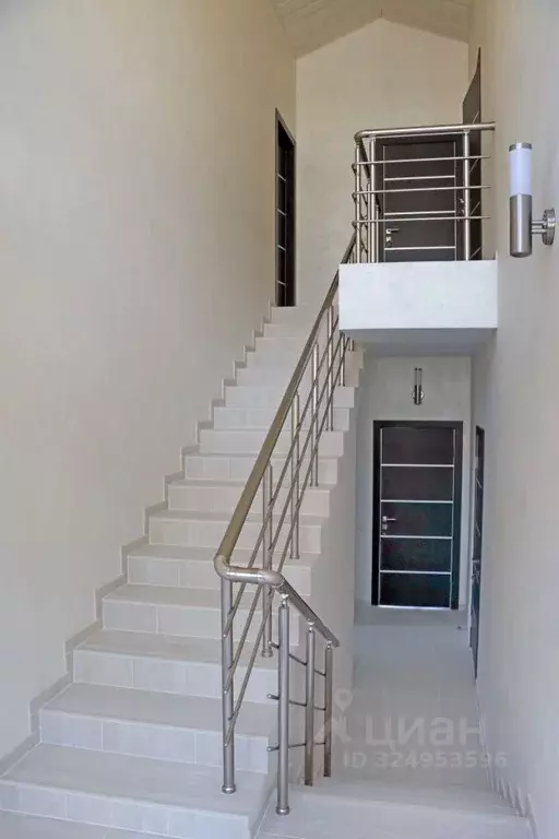 Дом в Крым, Алушта муниципальный округ, с. Лазурное ул. Головкинского, ... - Фото 2