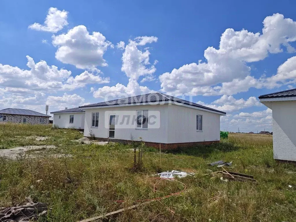 Дом в Курская область, Курский район, Моковский сельсовет, д. 1-я ... - Фото 0