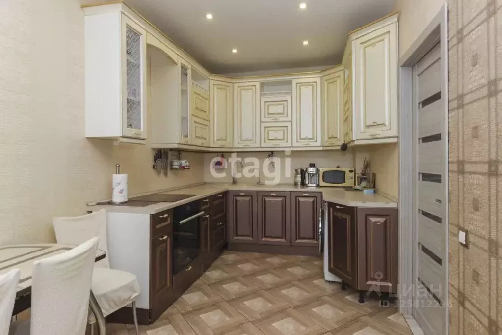 2-к кв. Омская область, Омск ул. Крупской, 13/3 (56.5 м) - Фото 1