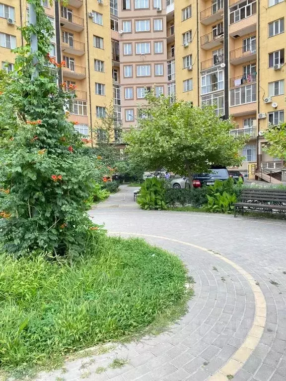 2-к кв. Дагестан, Махачкала ул. Времена Года, 15 (70.0 м) - Фото 1