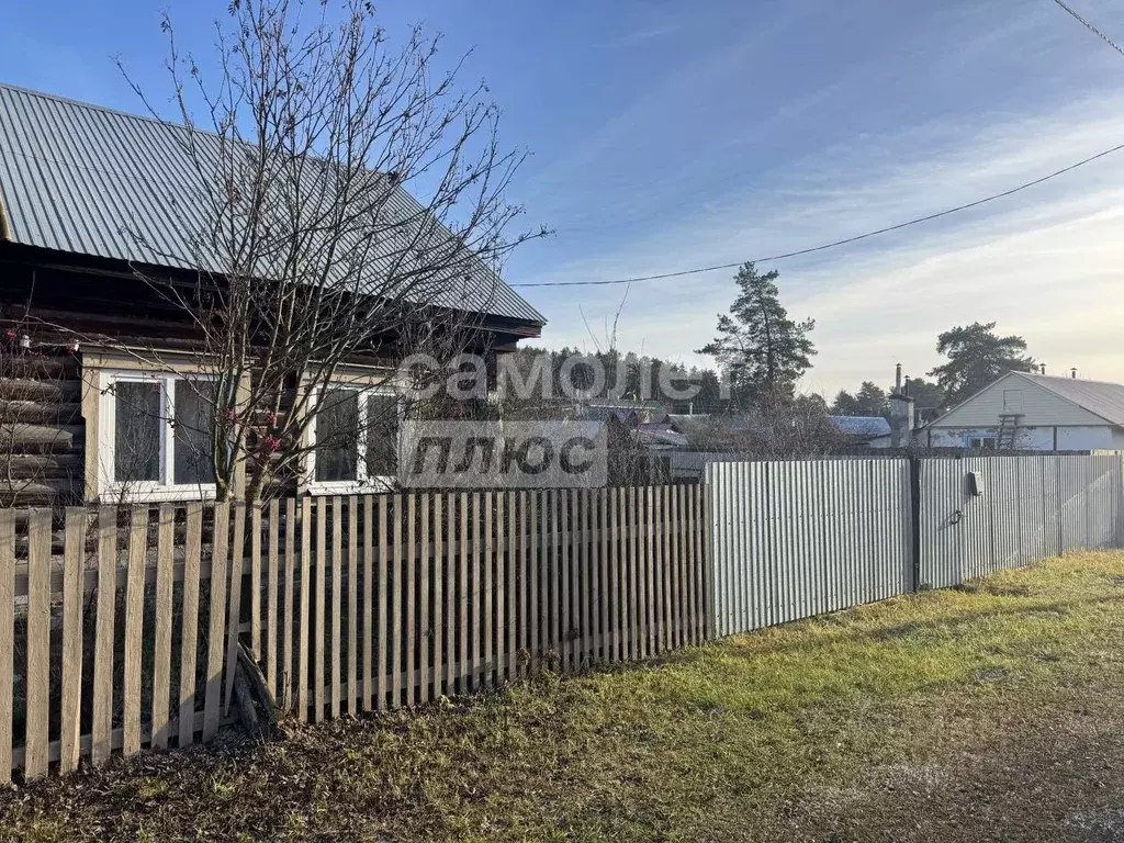 Дом в Марий Эл, Звениговский район, Красногорский пгт Первомайская ул. ... - Фото 1