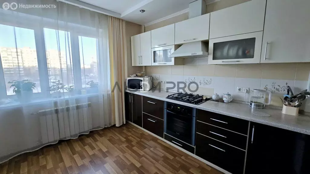 2-комнатная квартира: Саратов, улица имени П.Ф. Батавина, 13Б (70 м) - Фото 2