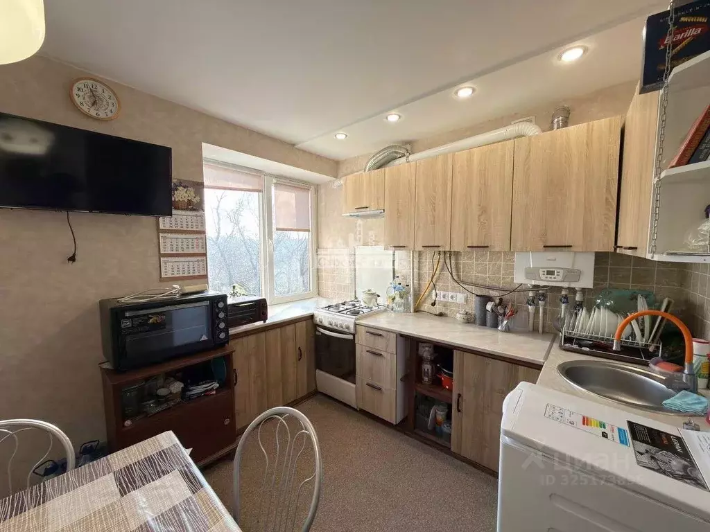 2-к кв. Крым, Керчь ш. Вокзальное, 83А (54.4 м) - Фото 1