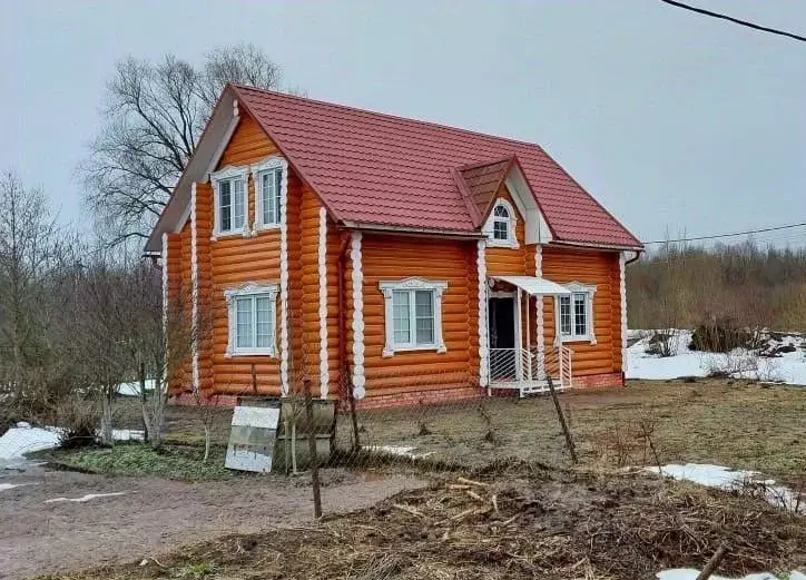 Дом в Новгородская область, Новгородский район, Савинское с/пос, д. ... - Фото 0