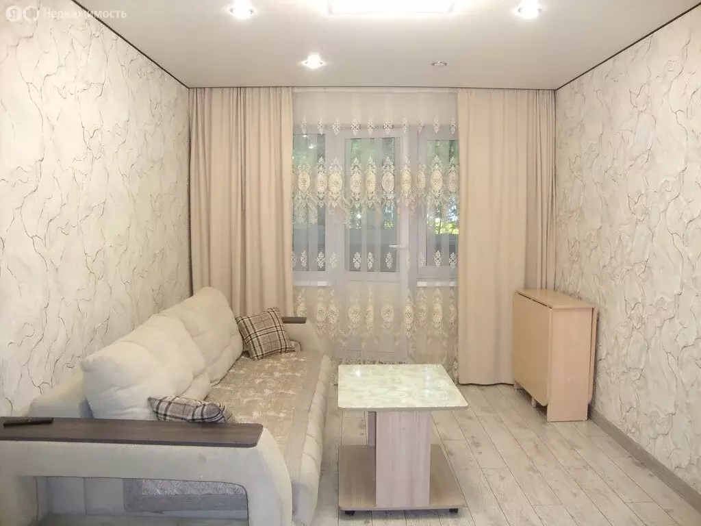 3-комнатная квартира: Сыктывкар, Октябрьский проспект, 146 (62 м) - Фото 1