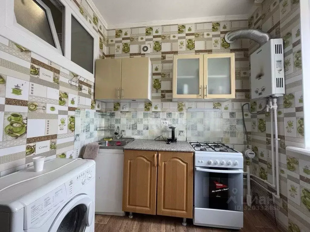 1-к кв. Карачаево-Черкесия, Черкесск Октябрьская ул., 11 (29.4 м) - Фото 0