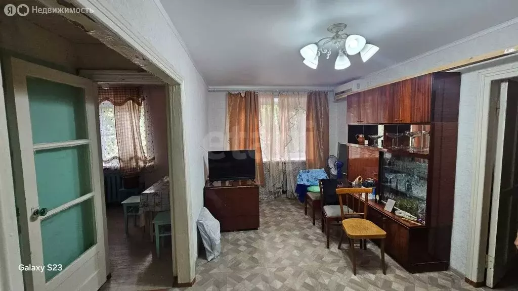 2-комнатная квартира: Астрахань, улица Сен-Симона, 10/12А (45 м) - Фото 1