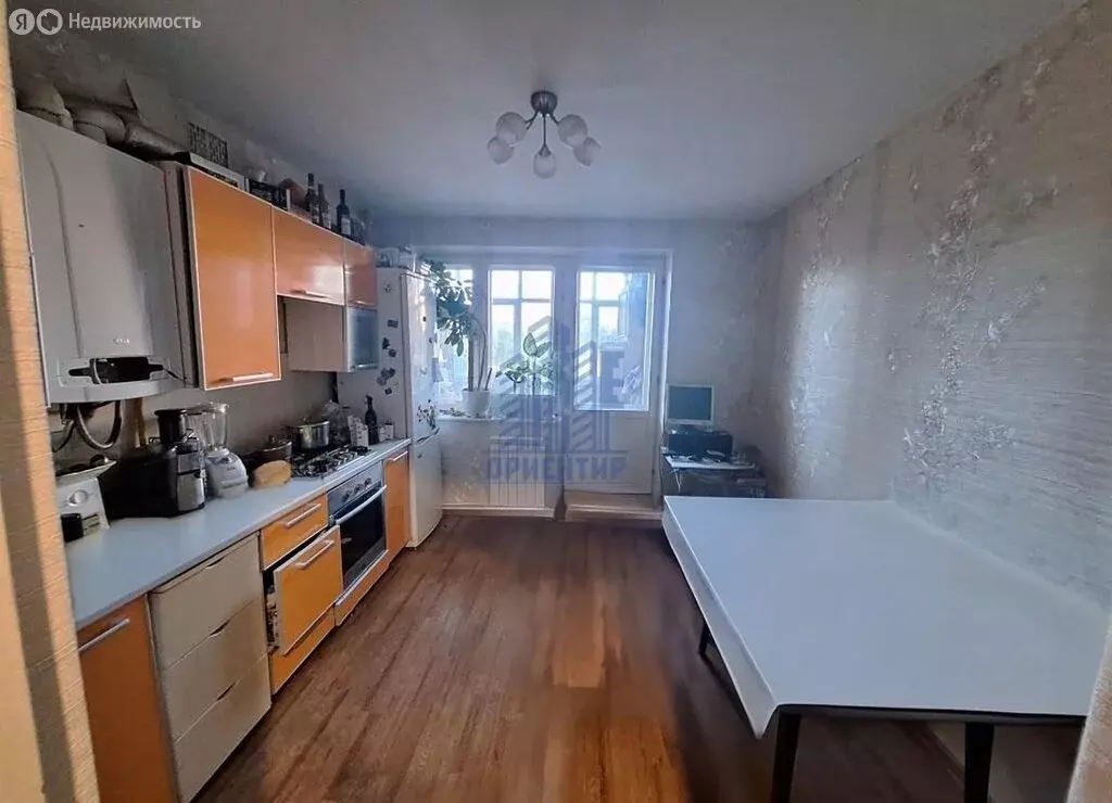 2-комнатная квартира: Чебоксары, улица Э.М. Юрьева, 10 (64 м) - Фото 1