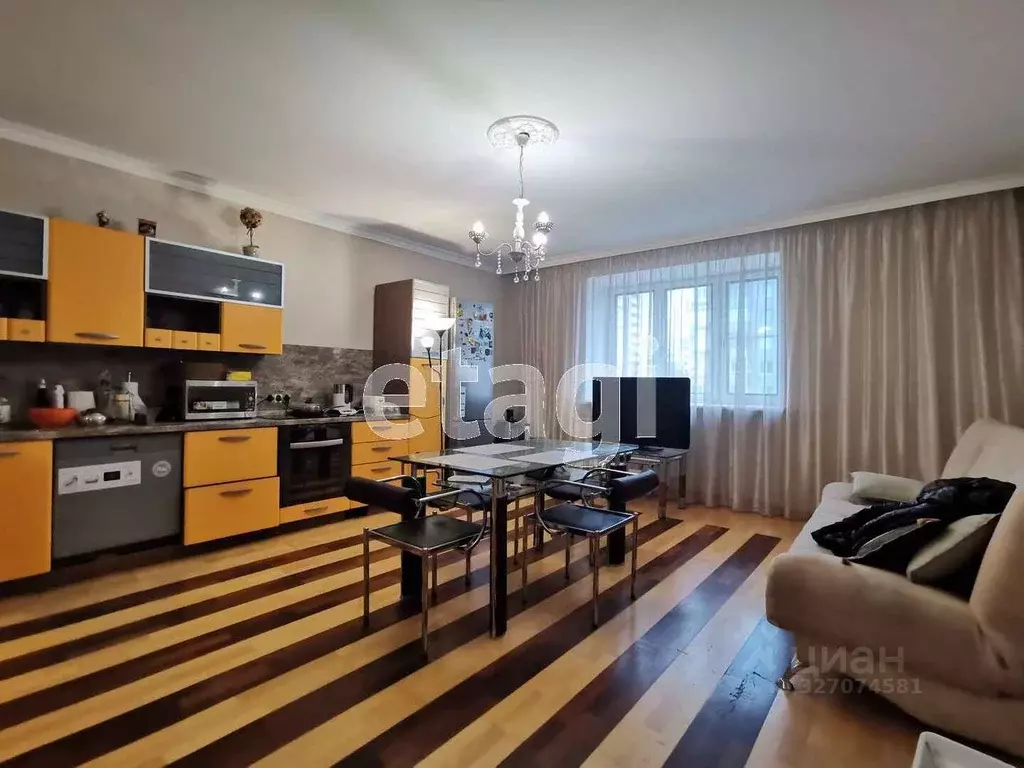 3-к кв. Тюменская область, Тюмень ул. Мельникайте, 132к1 (112.7 м) - Фото 1