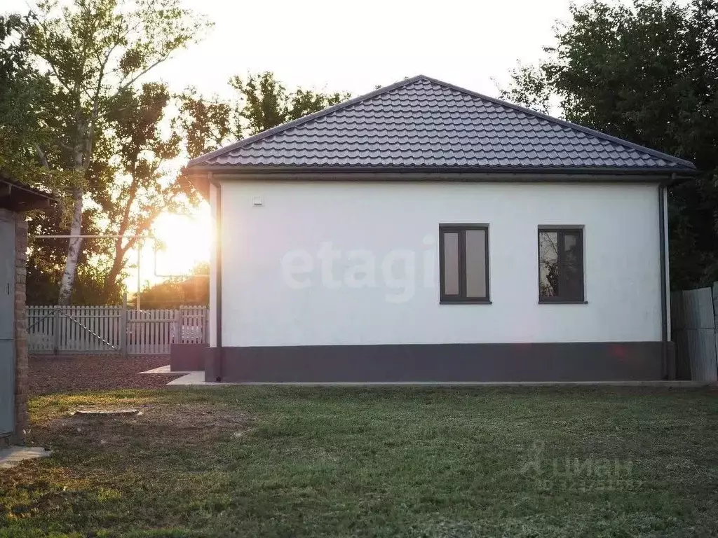 Дом в Ростовская область, Октябрьский район, Красюковская сл.  (52 м) - Фото 1