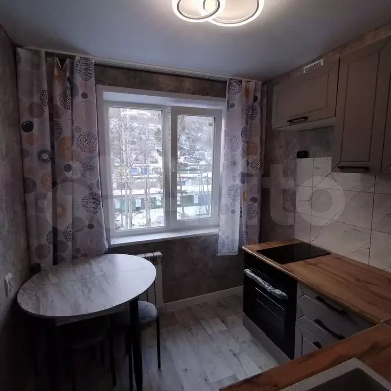 3-к. квартира, 60,5 м, 5/5 эт. - Фото 0