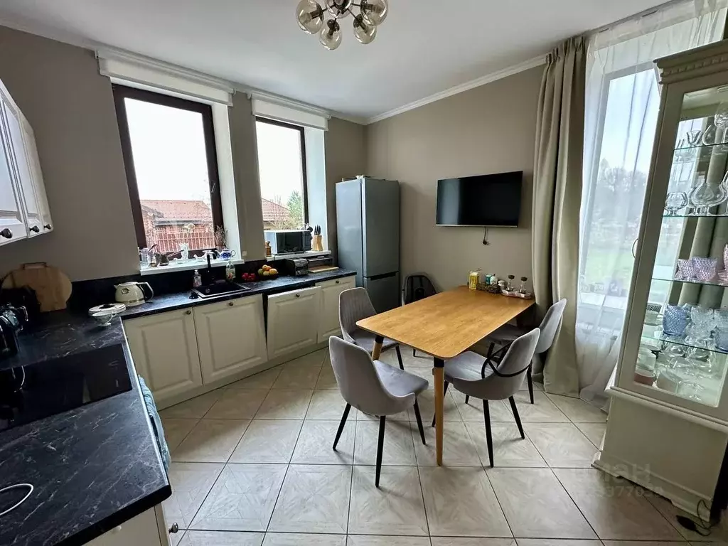 Коттедж в Ленинградская область, Выборгский район, Первомайское с/пос, ... - Фото 1