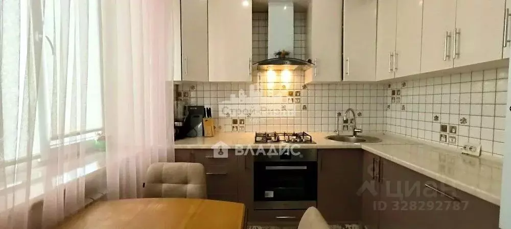 2-к кв. Крым, Керчь ул. Херсонская, 2 (55.6 м) - Фото 1