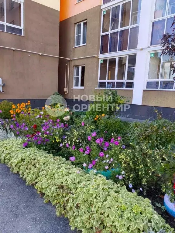 1-к кв. Свердловская область, Среднеуральск Набережная ул., 1Б (38.5 ... - Фото 1